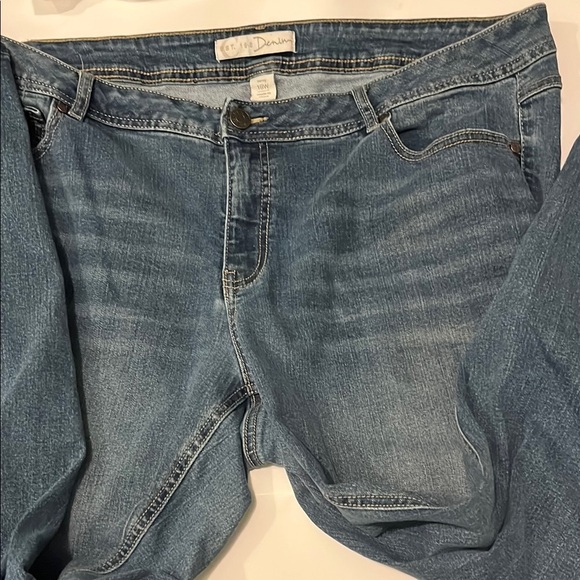 Est 1946 Blue Straight Leg Jeans with Faded Denim Look - Picture 6 of 8